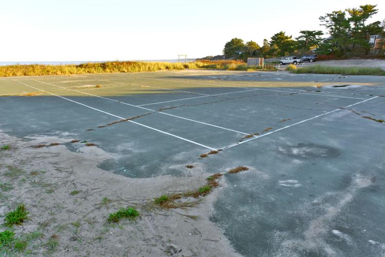 rundown tennis courts at Stoney Beach